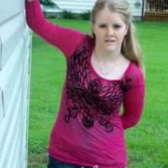 Meet your Posher, Leslie - Picture 4 of 5